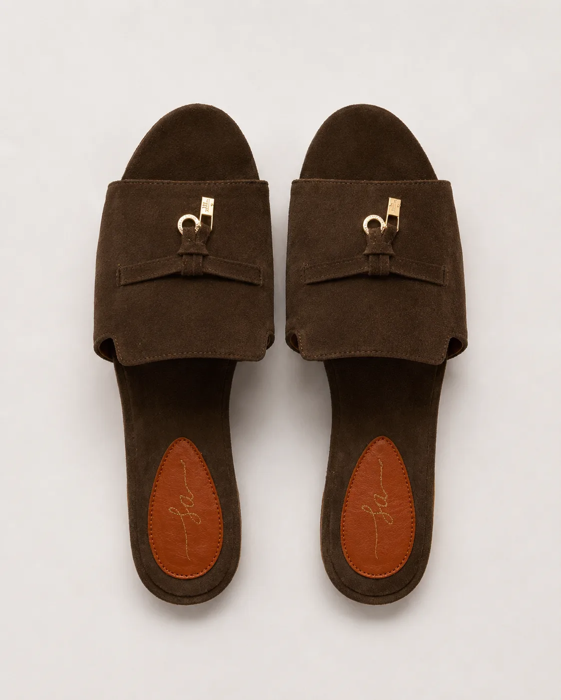 Aura_brown Aura - Brown - Image 1